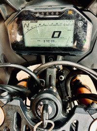 Yamaha R15 V4