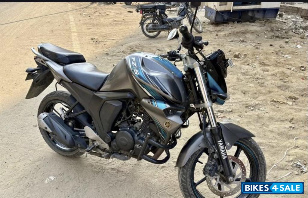 Yamaha FZ-S