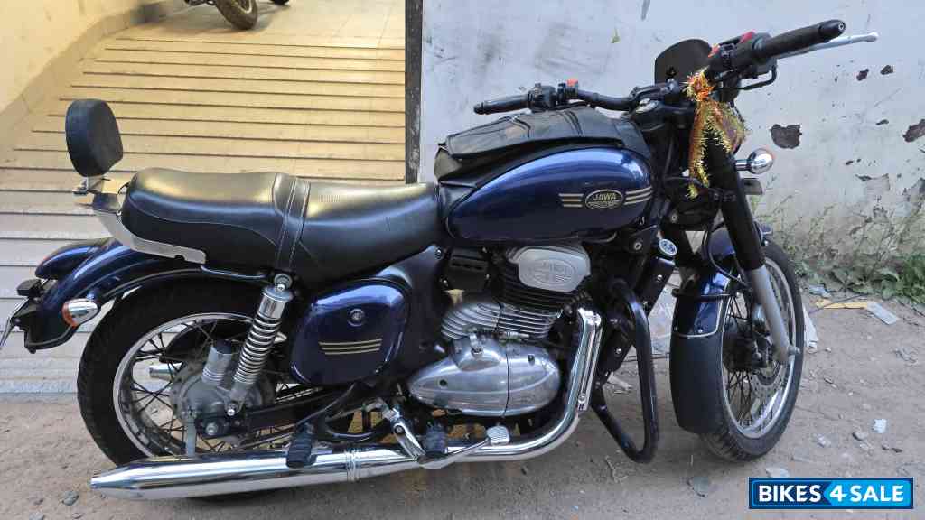 Jawa forty two BS6