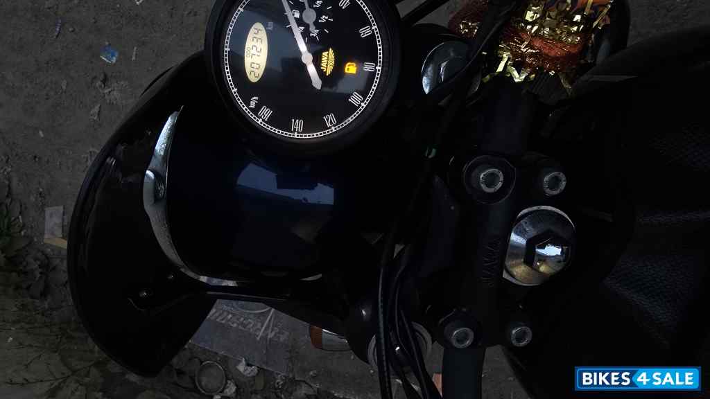 Jawa forty two BS6