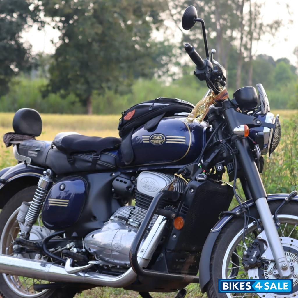 Jawa forty two BS6