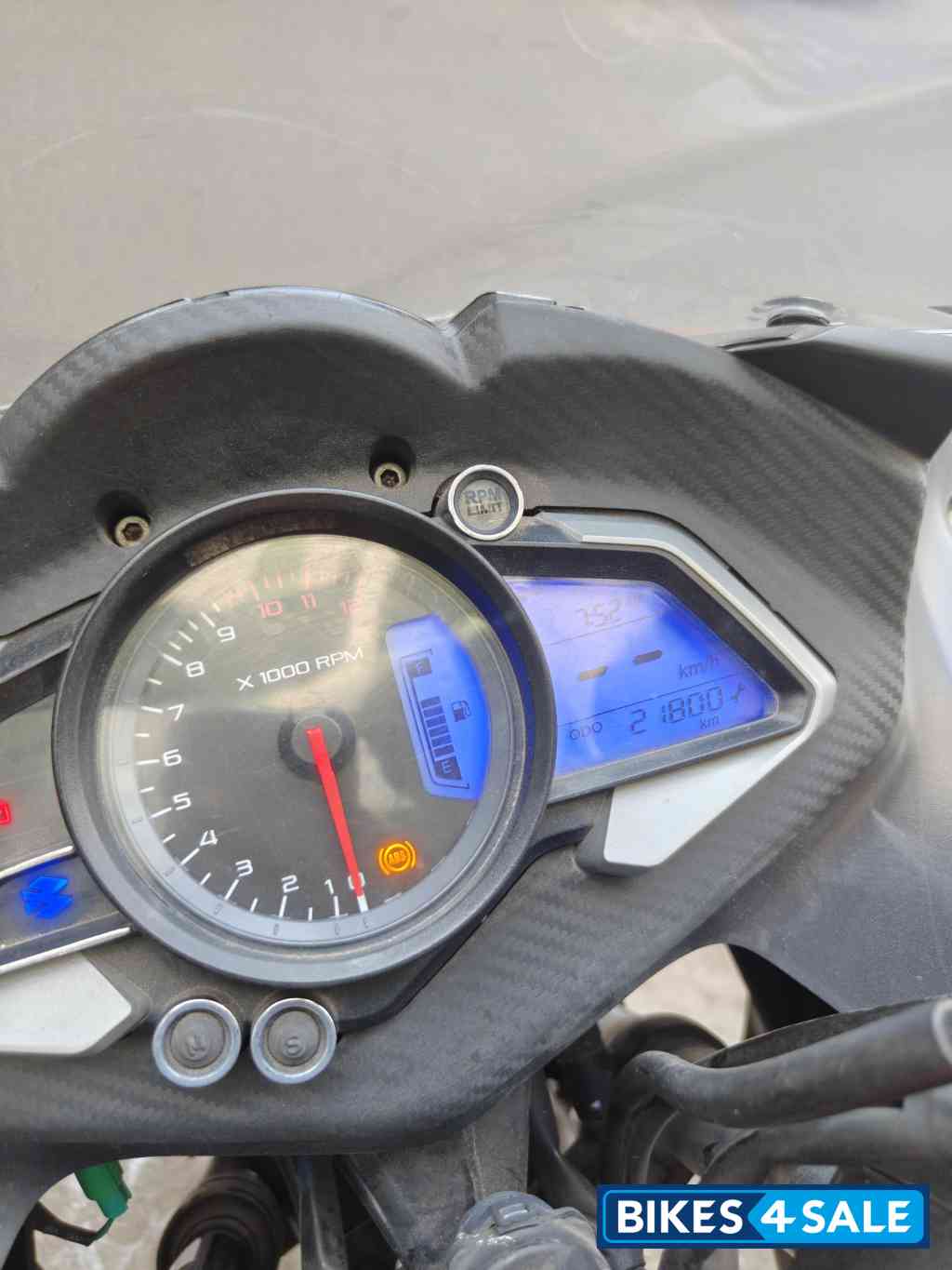 Bajaj Pulsar RS 200 BS6
