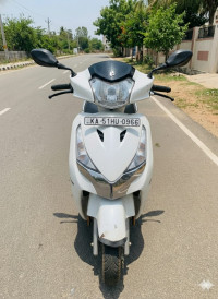 White Hero Destini 125 BS6