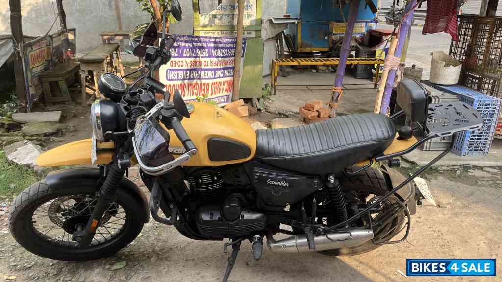 Yezdi Scrambler Single Tone