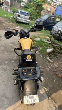 Yezdi Scrambler Single Tone