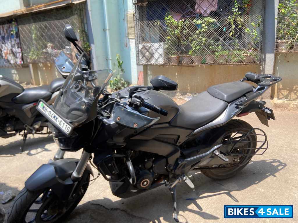 Black Bajaj Dominar 400 ABS BS6