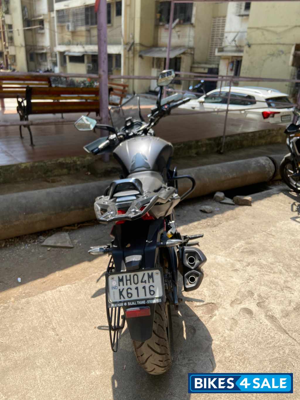 Black Bajaj Dominar 400 ABS BS6