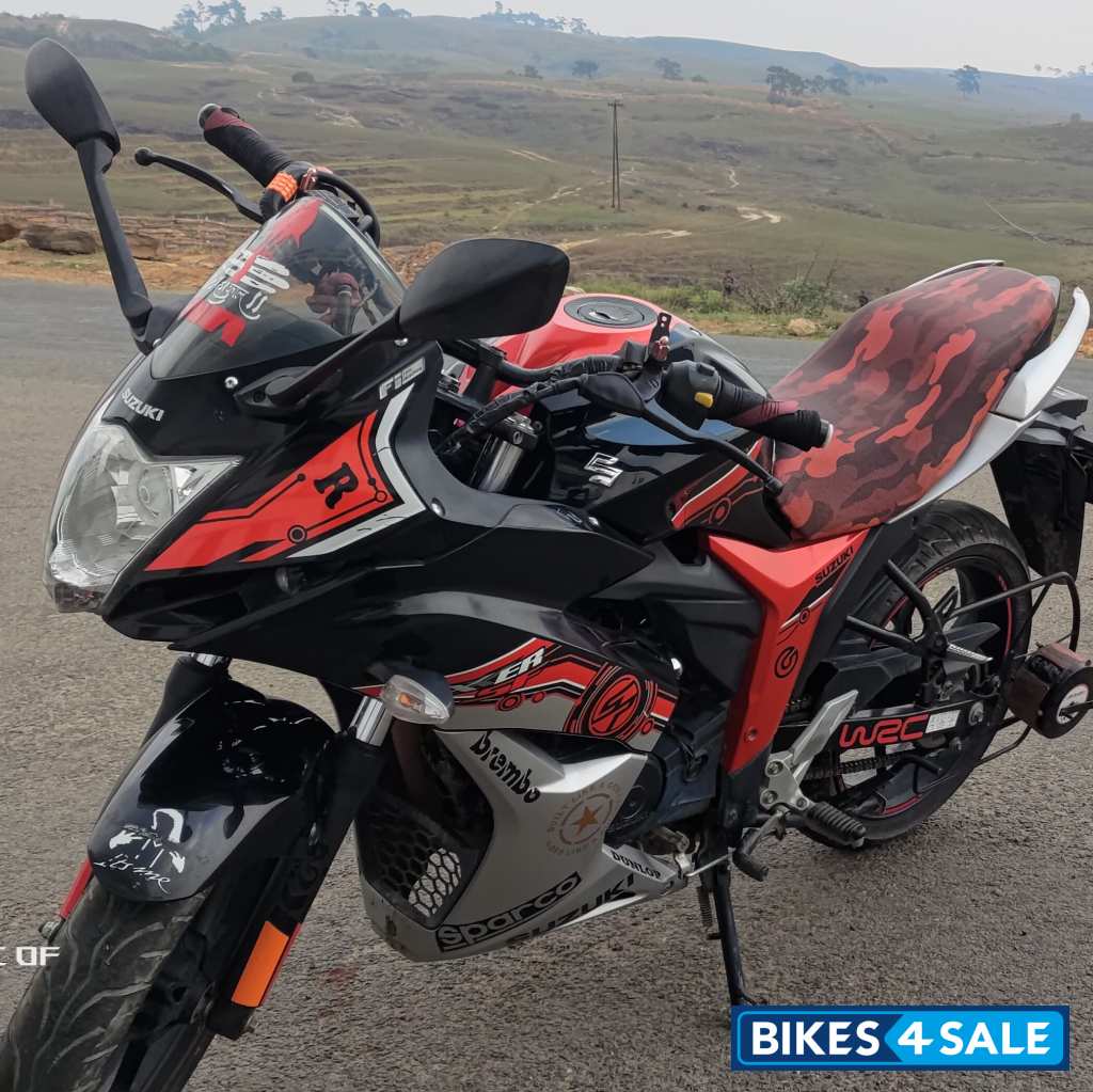 Red & Black Suzuki Gixxer SF Fi