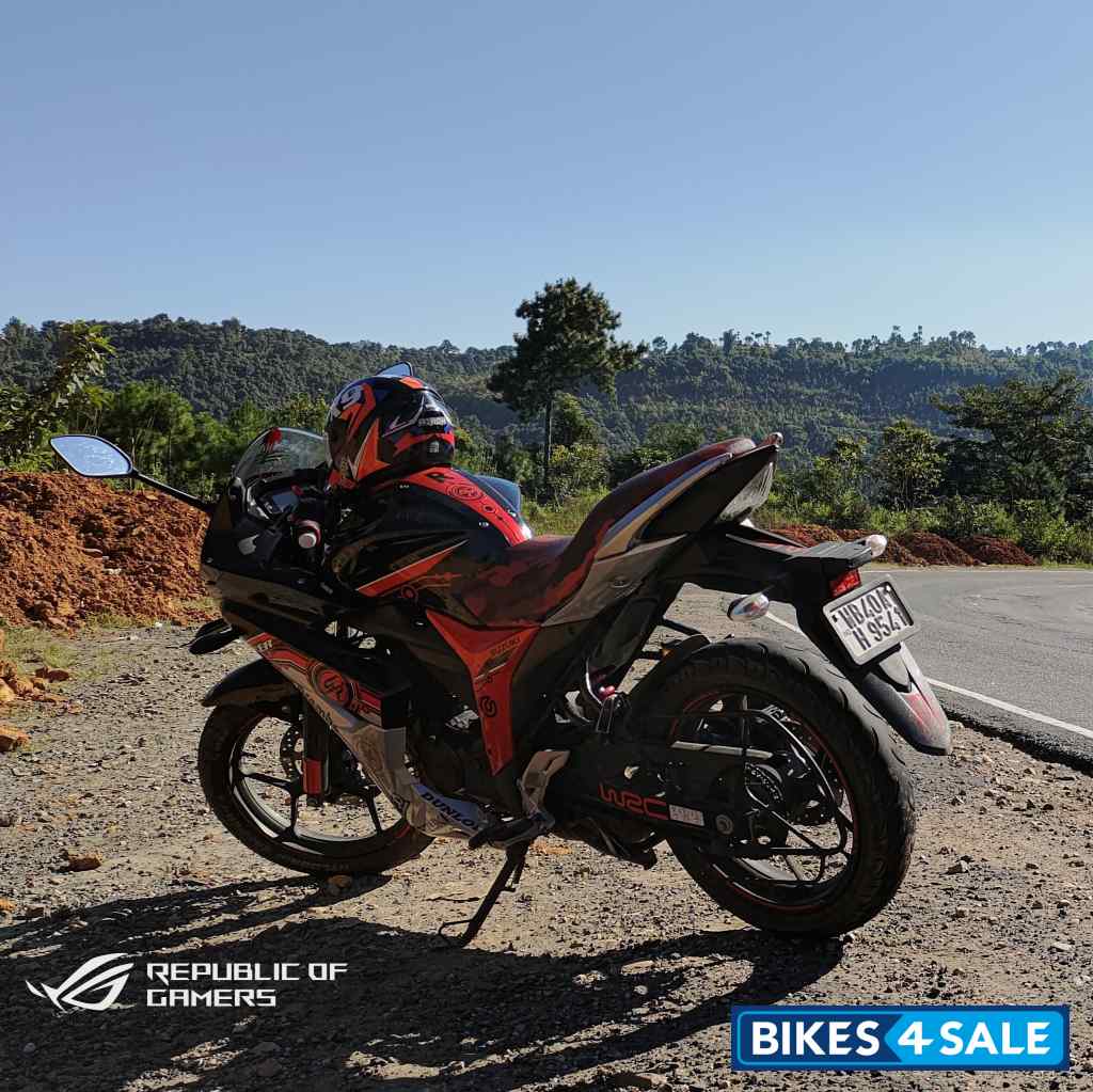 Red & Black Suzuki Gixxer SF Fi
