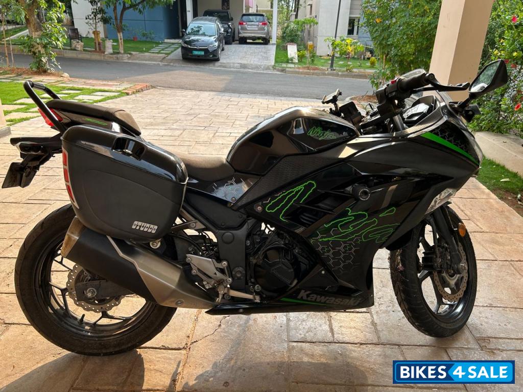 Kawasaki Ninja 300R Kawasaki Ninja 300R