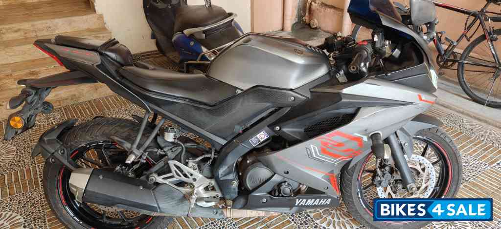 Thunder Grey Yamaha YZF R15 V3 Thunder Grey Yamaha YZF R15 V3