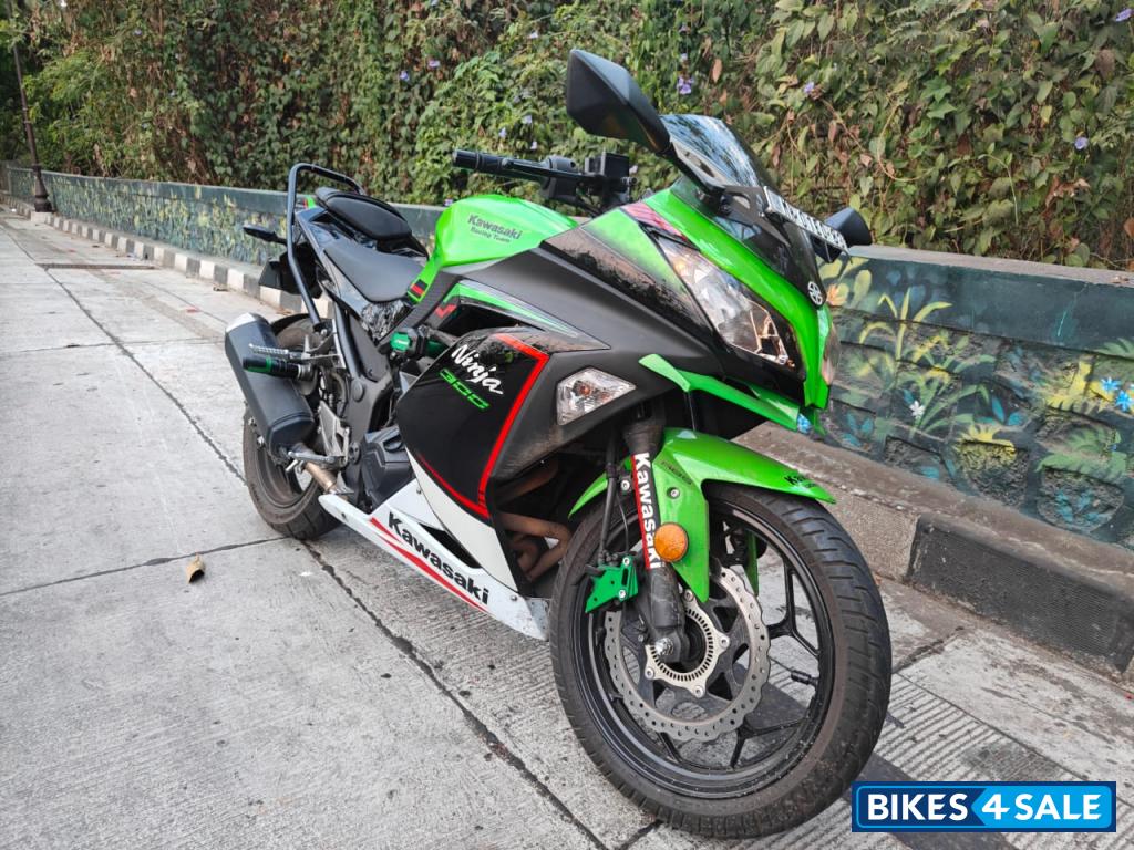 Kawasaki Ninja 300 BS6 2022