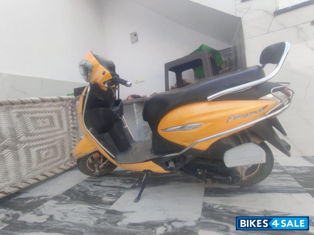 Yellow Hero Pleasure Plus XTec