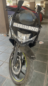 Black Suzuki Gixxer SF BS6
