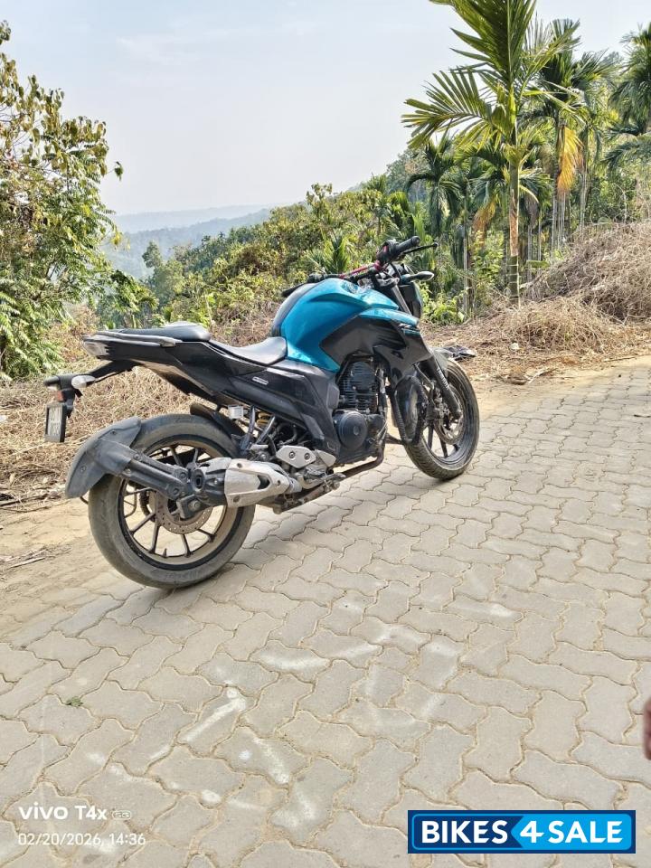 Cyan Metallic 6 Yamaha FZ25 Cyan Metallic 6 Yamaha FZ25