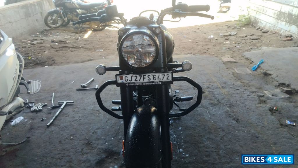 Royal Enfield Classic Stealth Black