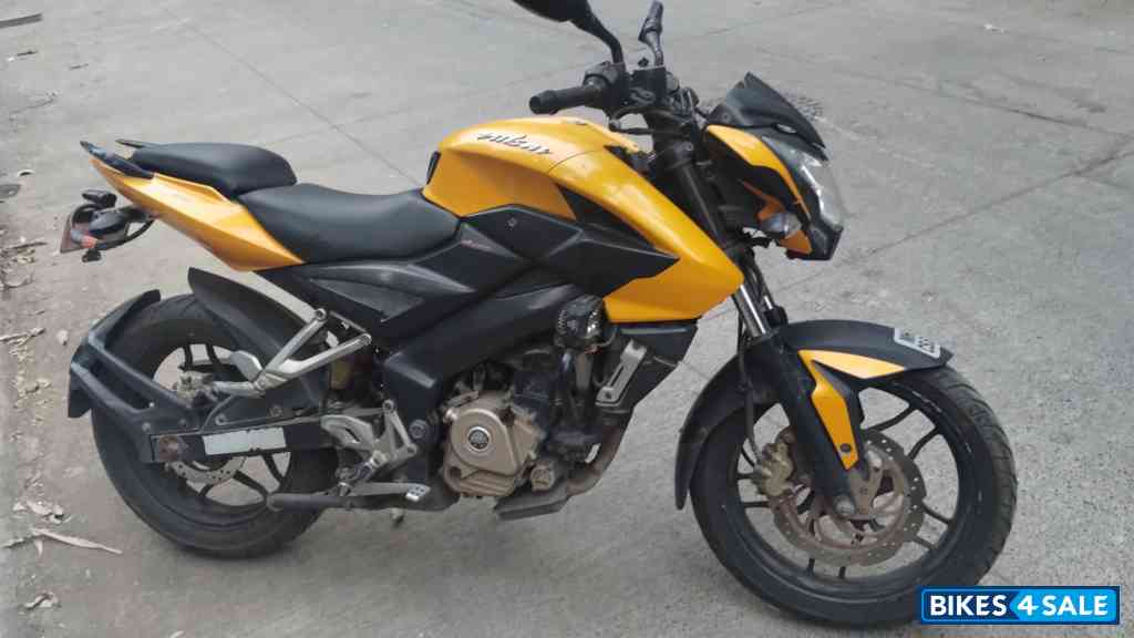 Yellow Bajaj Pulsar 200 NS