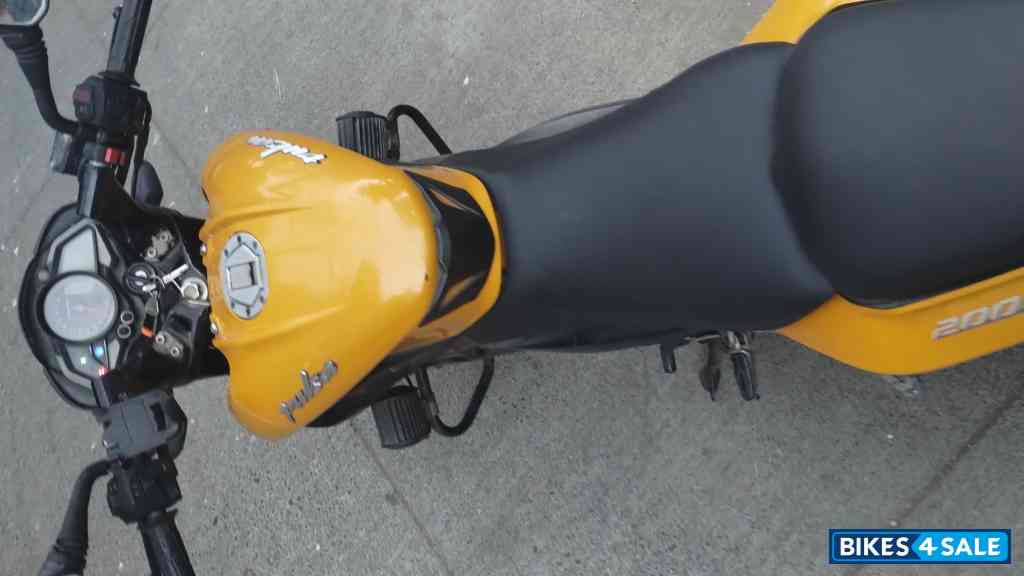 Yellow Bajaj Pulsar 200 NS