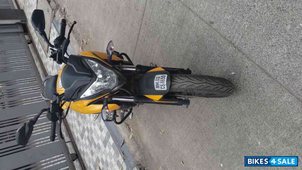 Yellow Bajaj Pulsar 200 NS