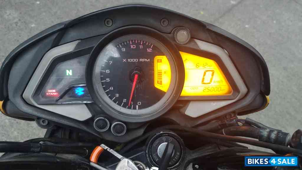 Yellow Bajaj Pulsar 200 NS