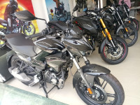 Black Hero Xtreme 125R