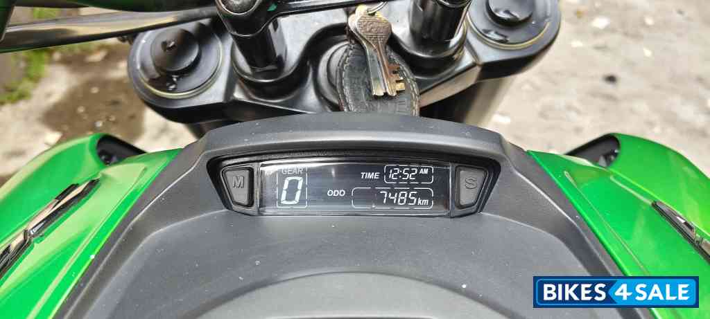 Savanna Green Bajaj Dominar 400 ABS BS6