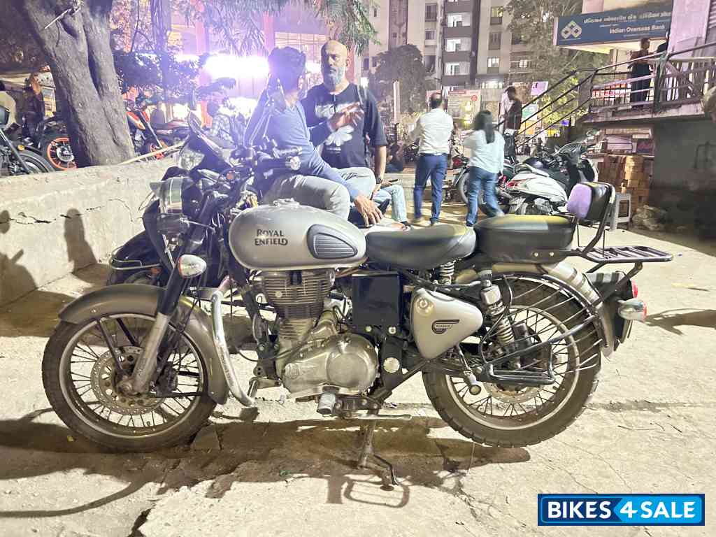 Gunmetal Grey Dual Channel Abs Royal Enfield Classic Gunmetal Grey