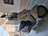 Met Silver Suzuki Access 125