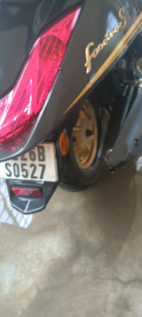Black -golden Yamaha Fascino S