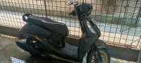 Black -golden Yamaha Fascino S