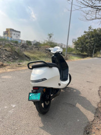 White Ola S1 Pro