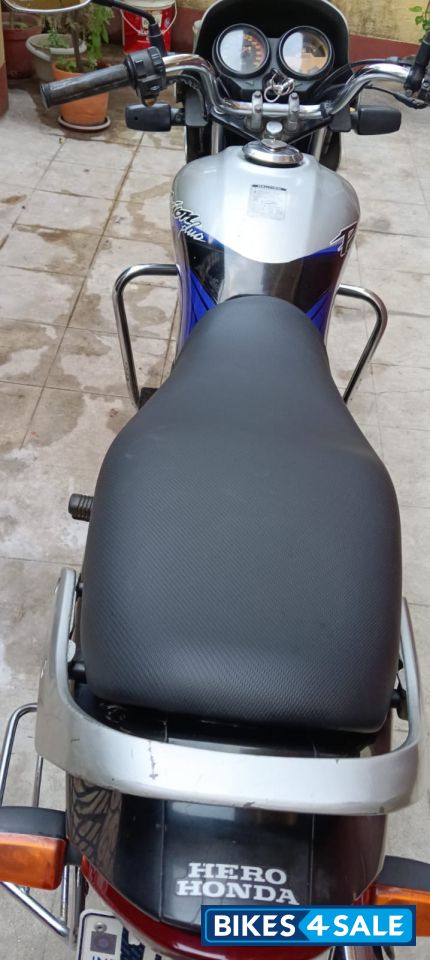 Silver-blue Hero Passion Plus