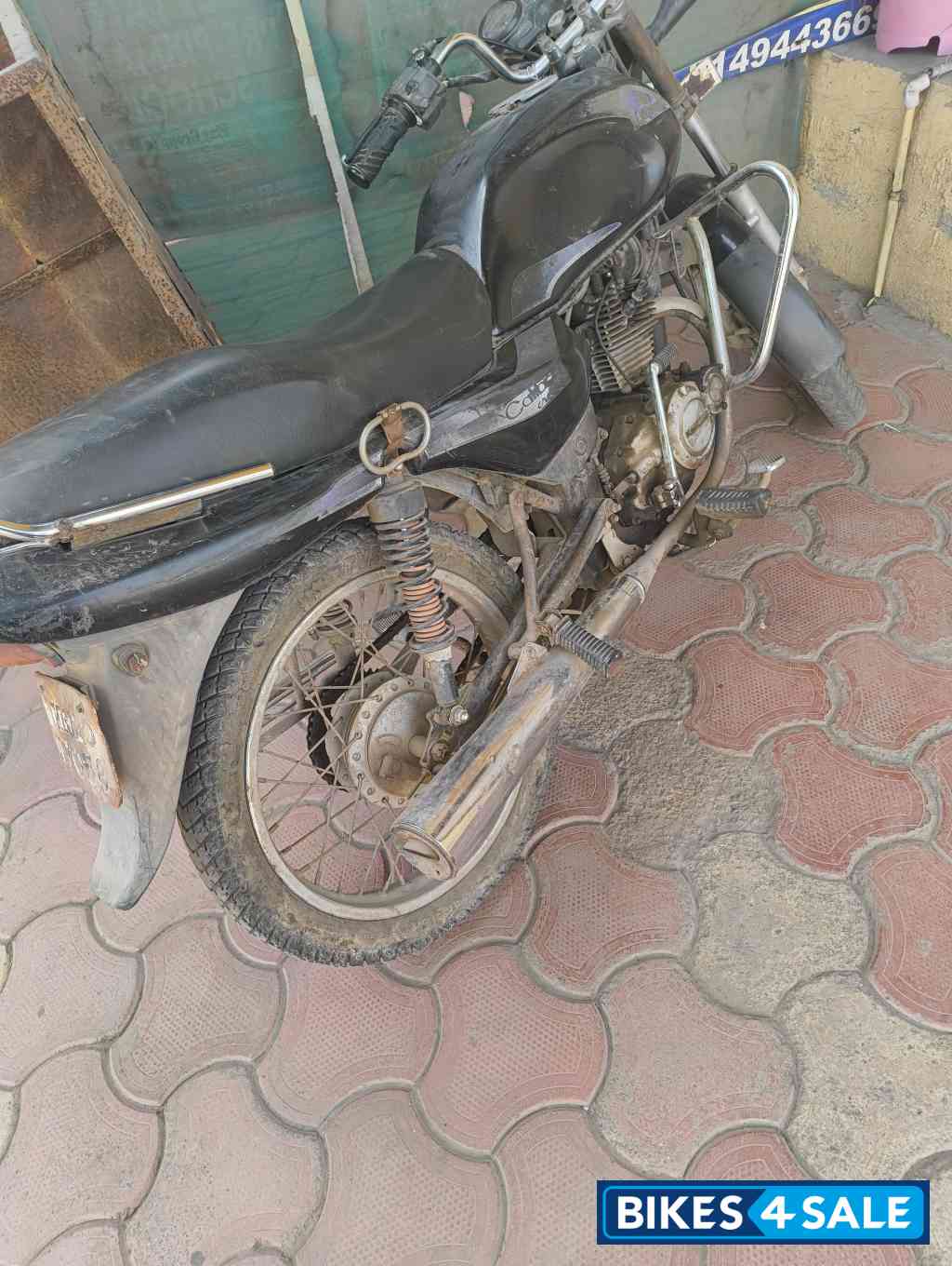 Bajaj Caliber Chroma
