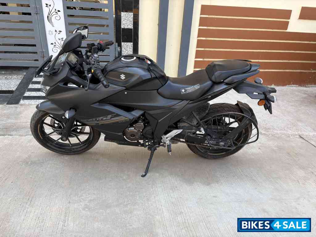 Suzuki Gixxer SF 250