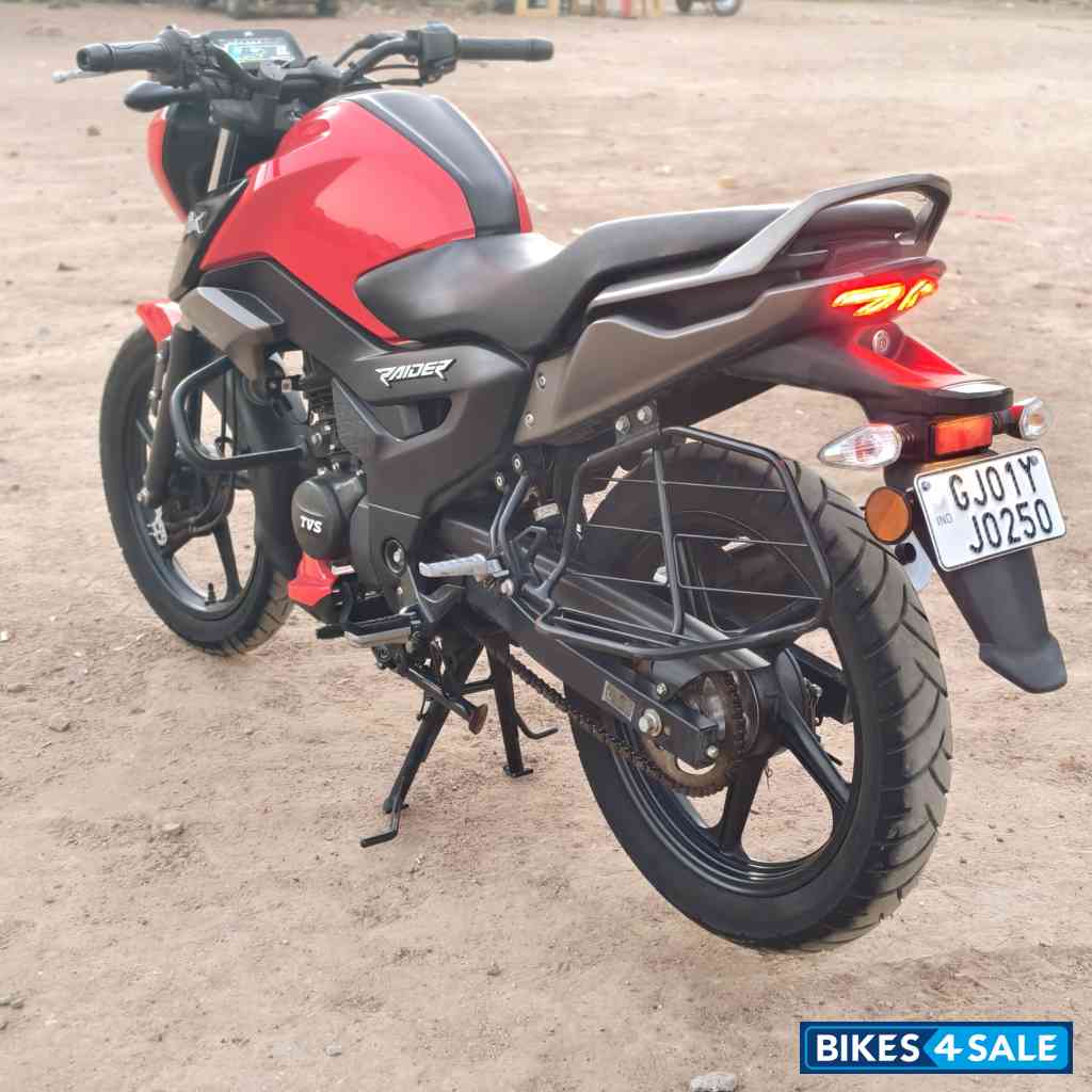 TVS Raider Single Seat TVS Raider Single Seat