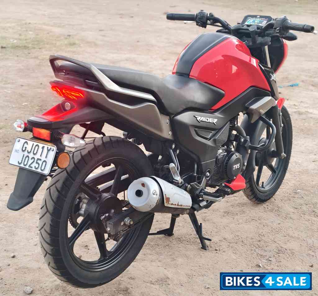 TVS Raider Single Seat TVS Raider Single Seat