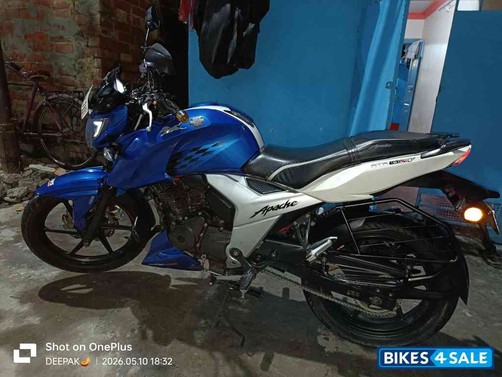 Blue TVS Apache RTR 160 4V