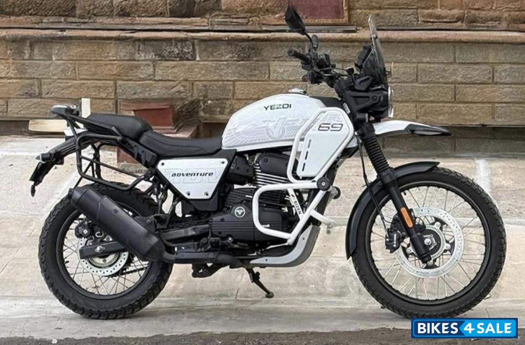 White Yezdi Adventure 2025