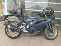 Dark Knight Yamaha R15 V4