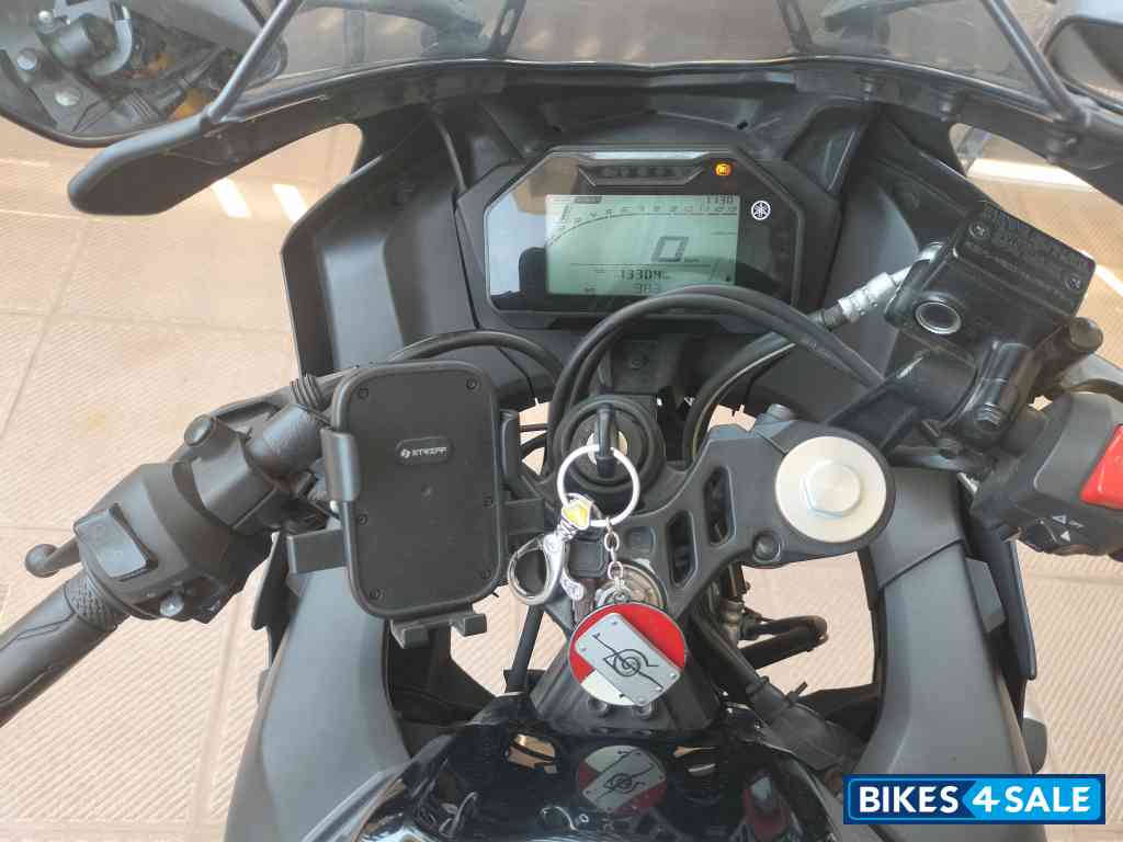 Dark Knight Yamaha R15 V4