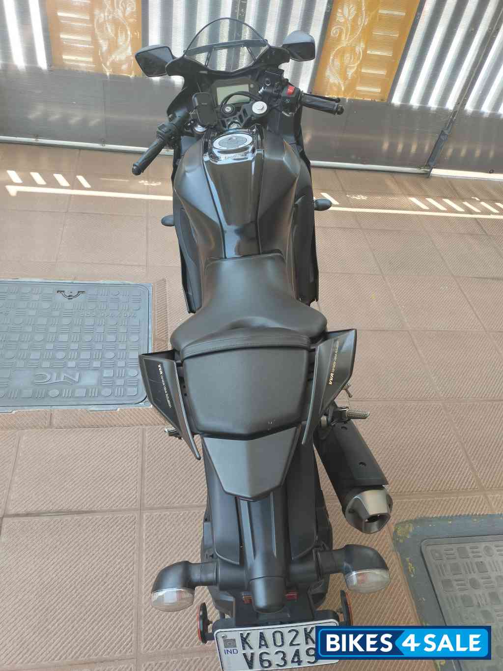 Dark Knight Yamaha R15 V4