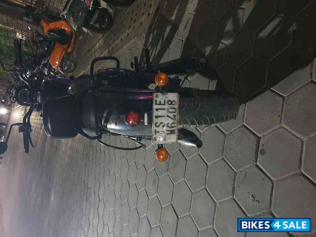 Smokey Grey Yezdi Roadster YEZDI ROADSTER BSVI Smokey Grey Yezdi Roadster YEZDI ROADSTER BSVI