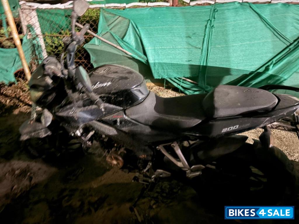 Bajaj Pulsar 200 NS