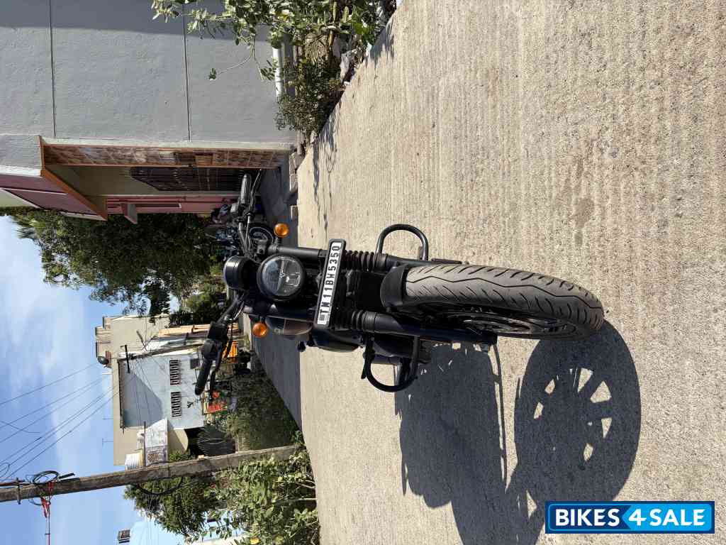Yezdi Roadster 2025