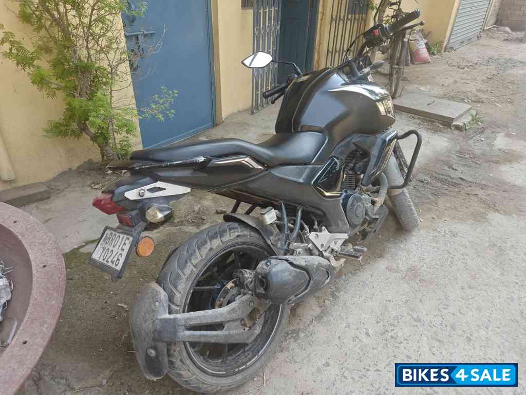 Yamaha FZ-S FI V2
