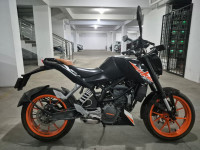 Black KTM Duke