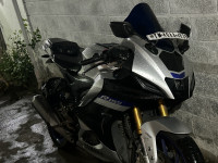 Metallic Grey Yamaha R15M