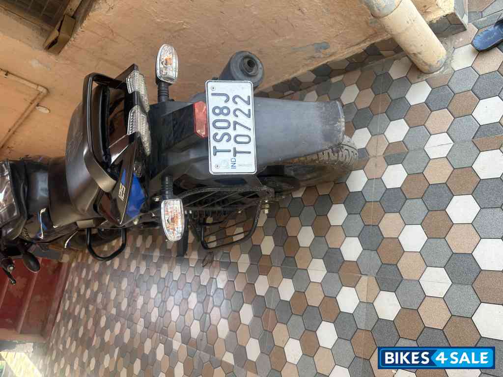 Sparkling Metallic Black And B Bajaj Pulsar 125