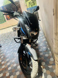 Sparkling Metallic Black And B Bajaj Pulsar 125
