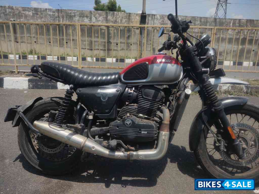 Rebel Red Yezdi Scrambler Dual Tone